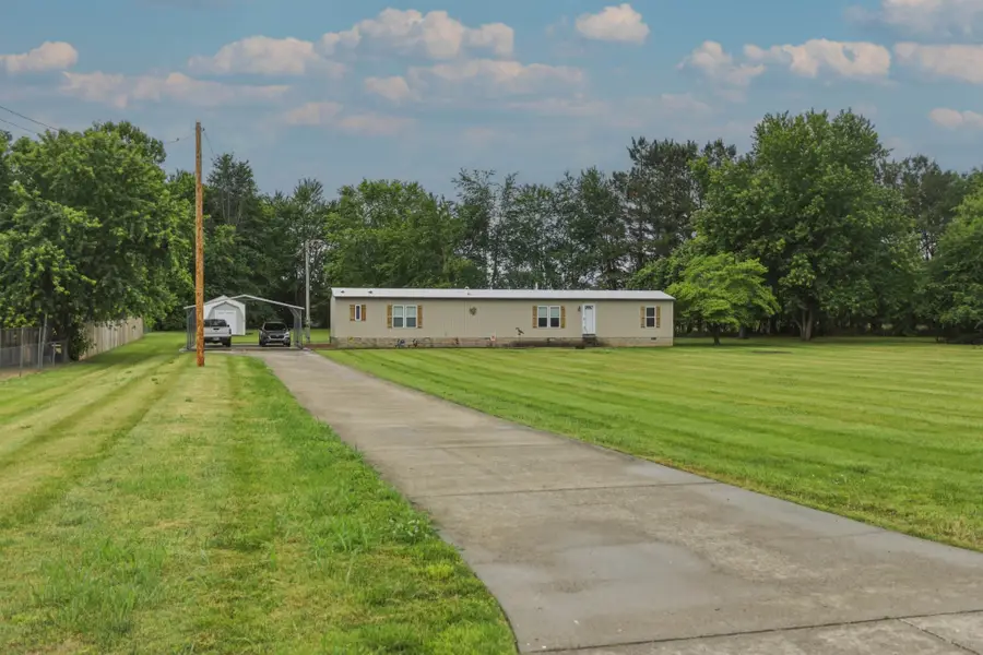 7512 Greenwood Rd, Cross Plains, TN 37049 - #2