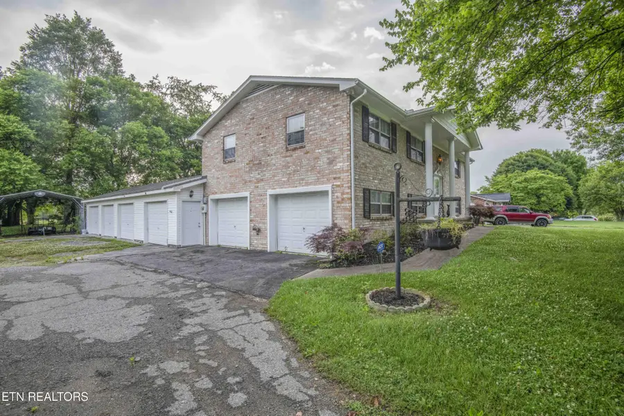 800 Foster Drive, Lenoir City, TN 37772 - #2