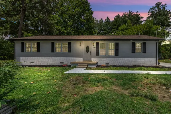1907 Russell Dr, Murfreesboro, TN 37130