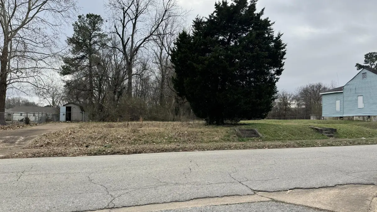 418 Berry Street, Jackson, TN 38301 - #1
