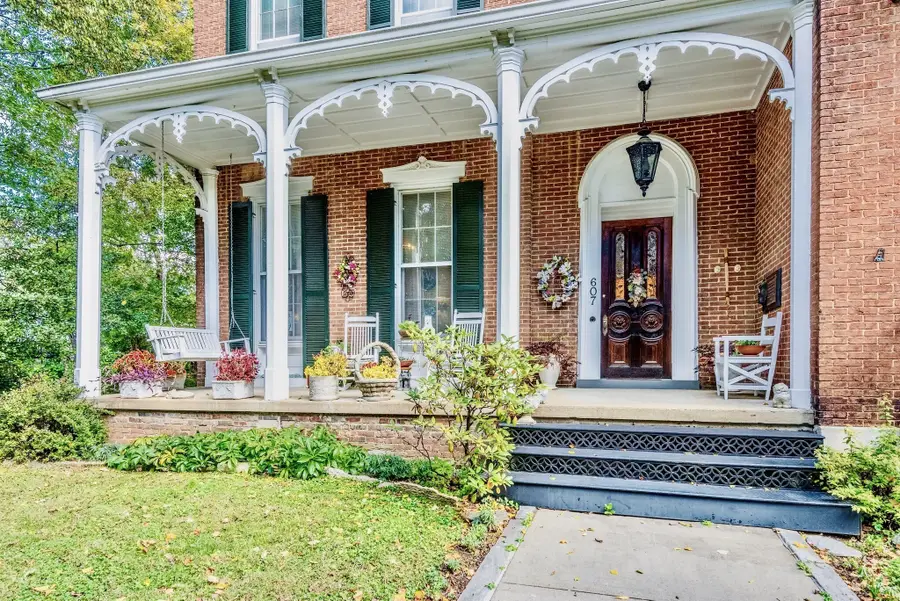 607 N 2nd St N, Clarksville, TN 37040 - #3