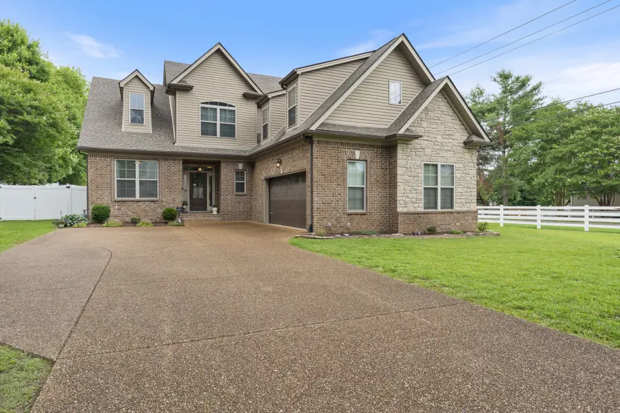 1600 Inverness Dr, Spring Hill, TN 37174 - #2