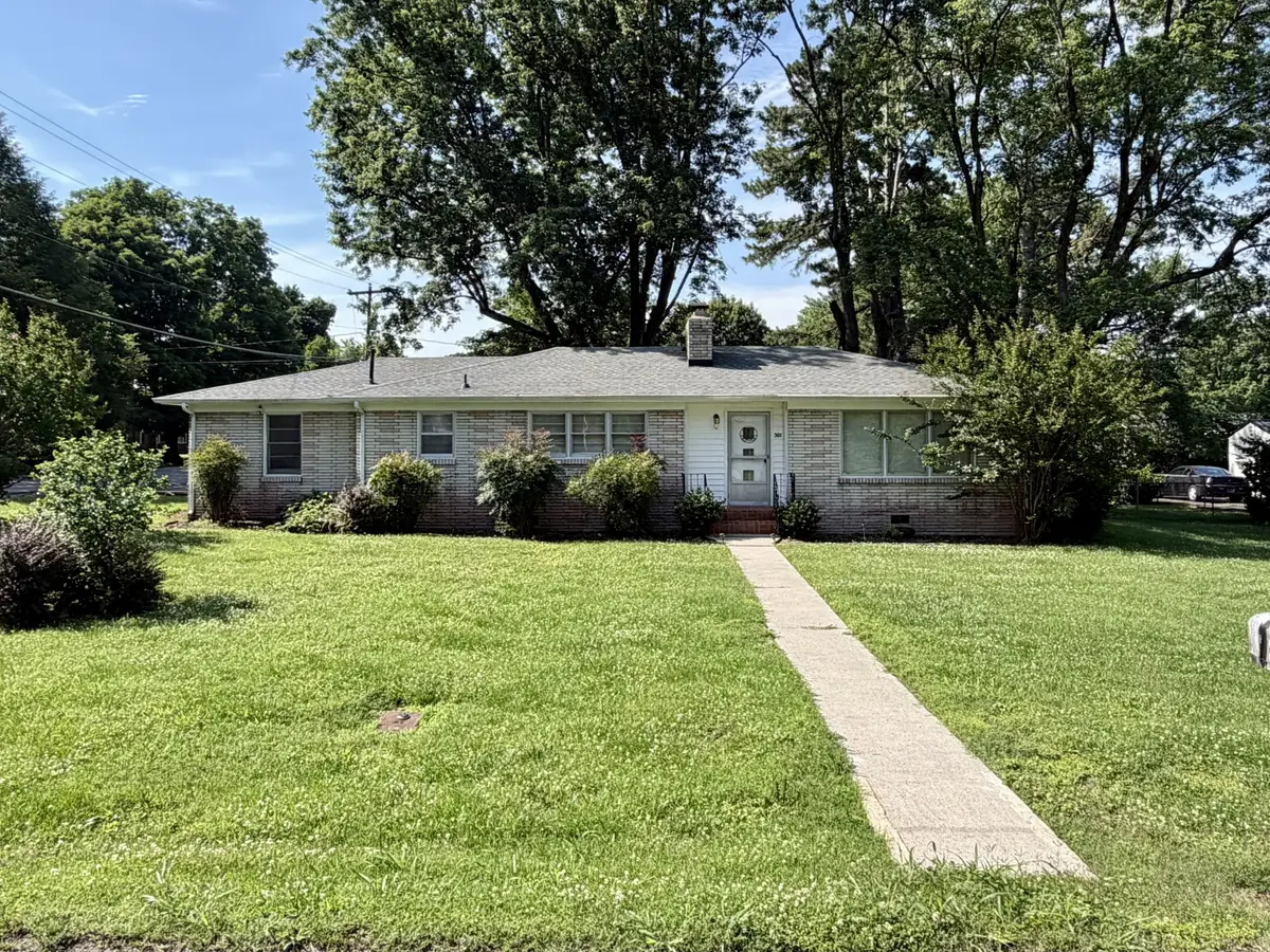 301 Malvin St, Gallatin, TN 37066 - #1