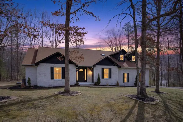 204 Meadowview Dr, Crossville, TN 38558