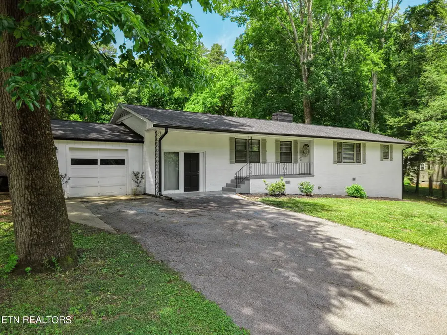 5821 Briercliff Rd, Knoxville, TN 37918 - #2