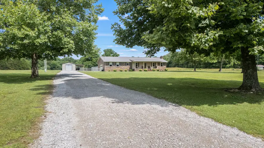 43 Boning Rd, Fayetteville, TN 37334 - #2