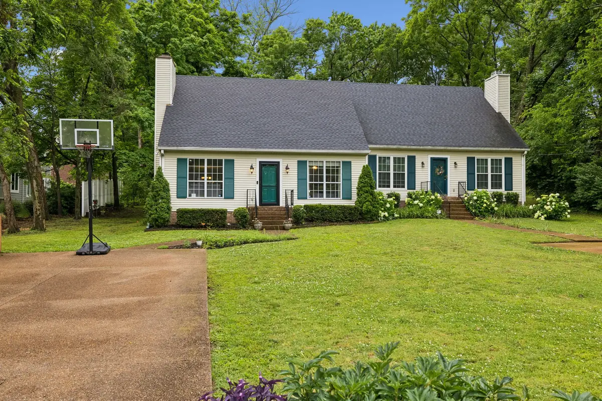 205 Brattlesboro Pl, Nashville, TN 37204 - #1
