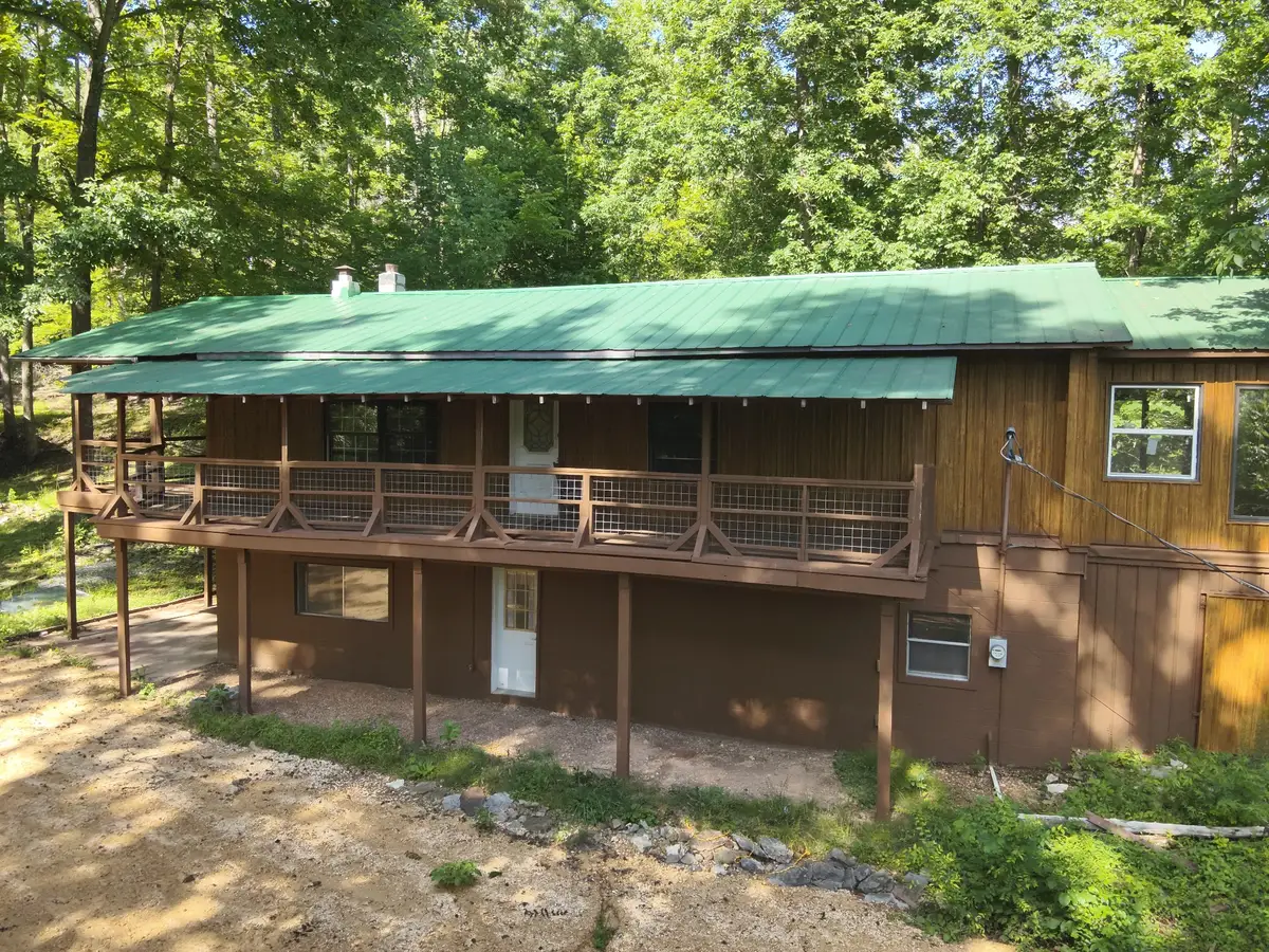 1464 Marsh Creek Rd, Linden, TN 37096 - #1