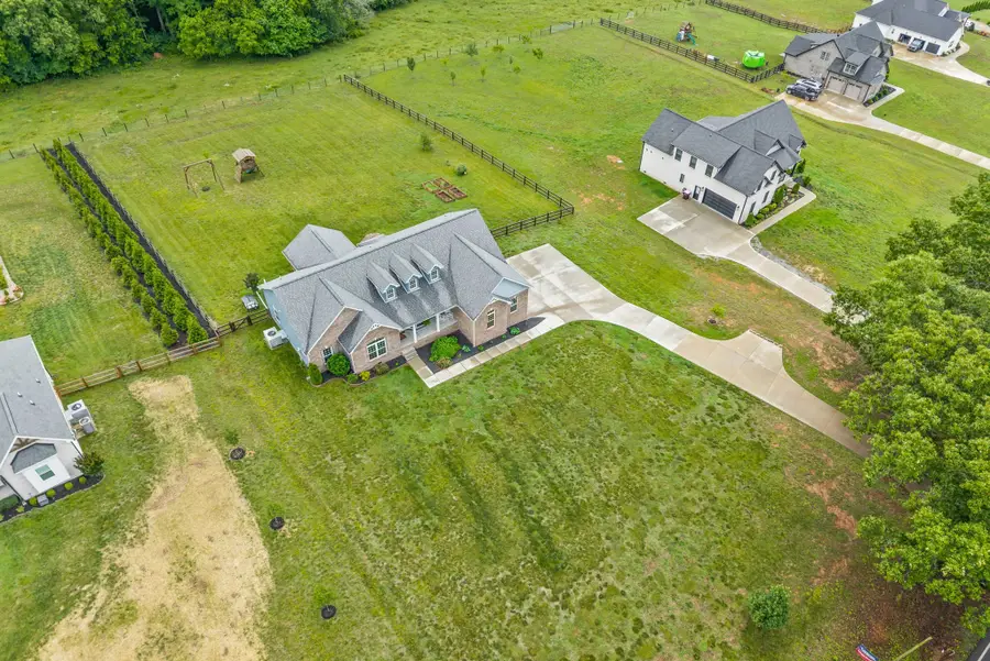 995 Hickory Point Road, Clarksville, TN 37043 - #3