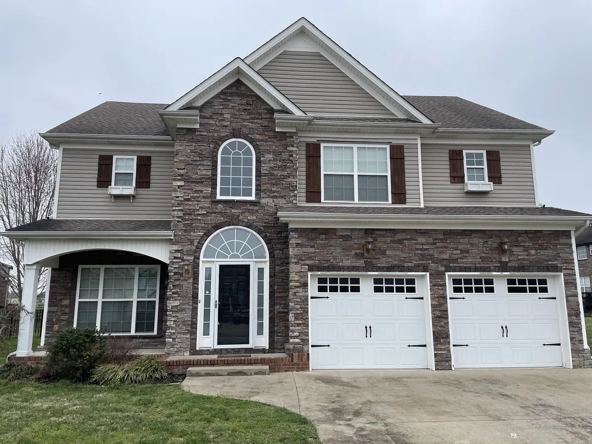 1093 Willow Cir, Clarksville, TN 37043 - #1