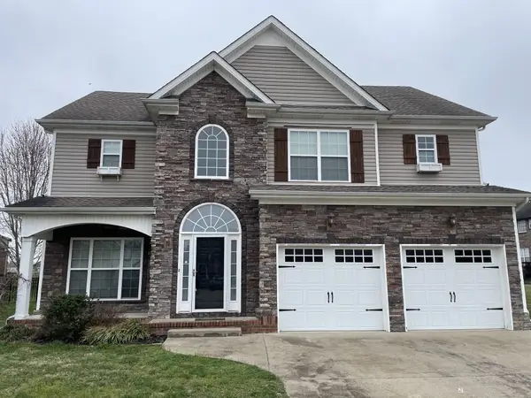 1093 Willow Cir, Clarksville, TN 37043