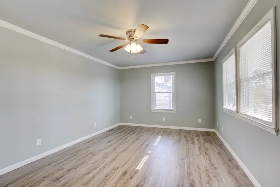 435 Circle Dr, Clarksville, TN 37043 - #2