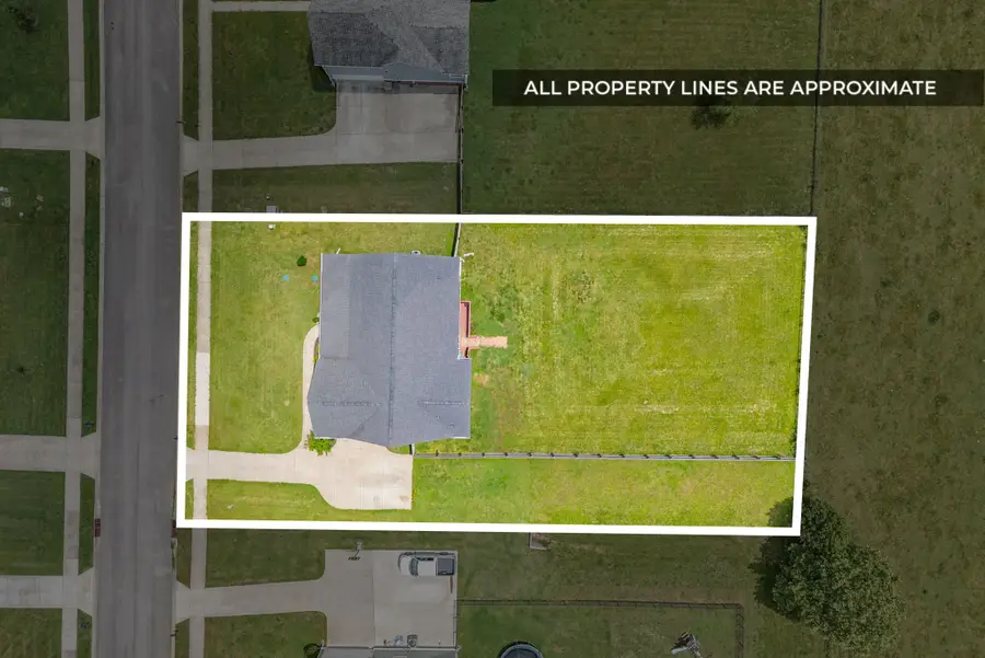 1010 Tulip Dr, Ashland City, TN 37015 - #2