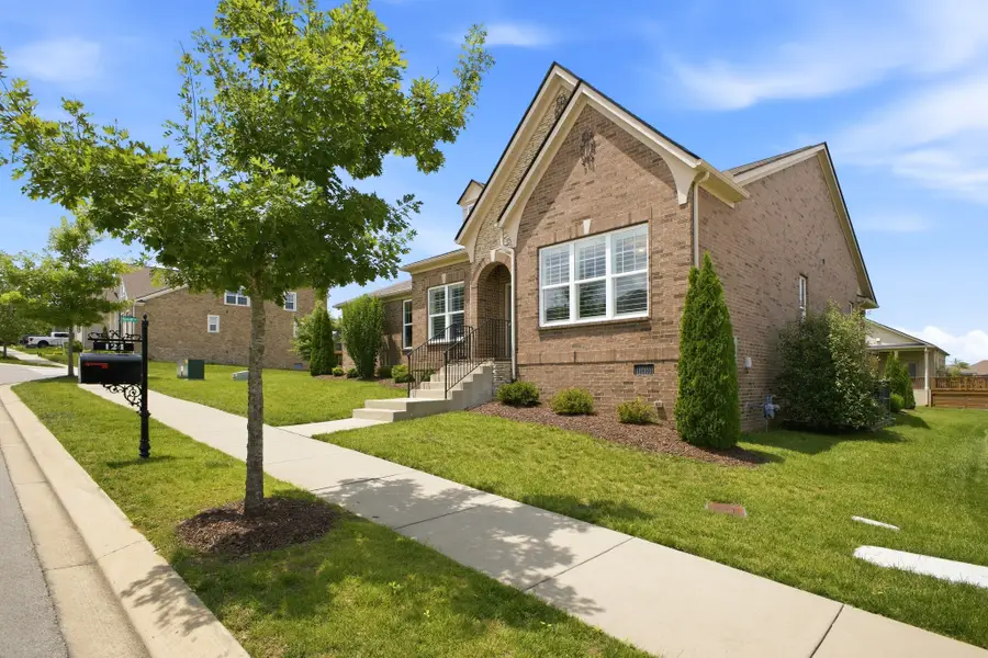 124 Snowden St E, Franklin, TN 37064 - #2