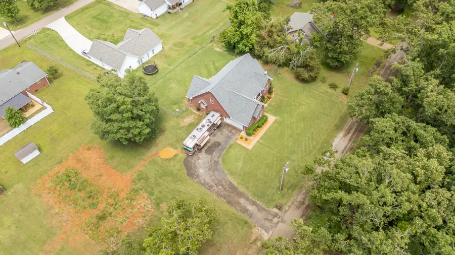 135 Betsy Dr, Savannah, TN 38372 - #2