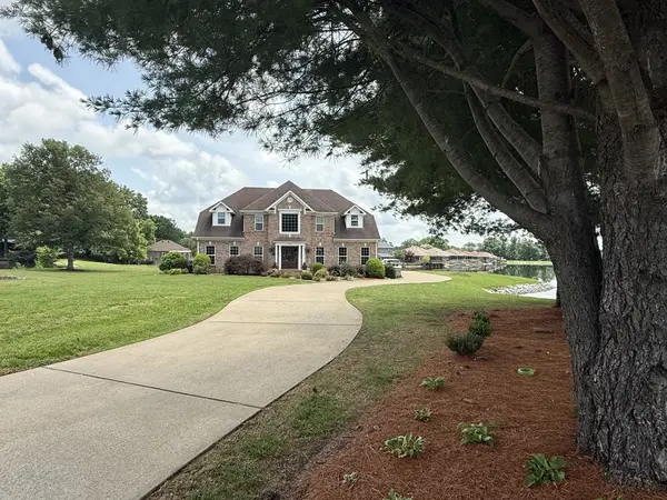 2164 Fairway Dr, Dyersburg, TN 38024