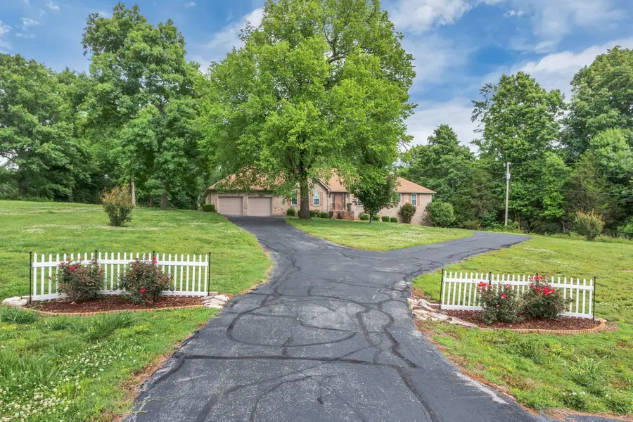 2417 Sowell Mill Pike, Columbia, TN 38401 - #2