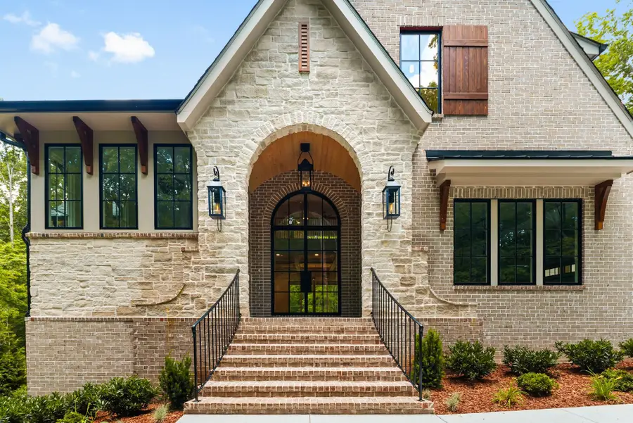 5662 Pinewood Rd, Franklin, TN 37064 - #2
