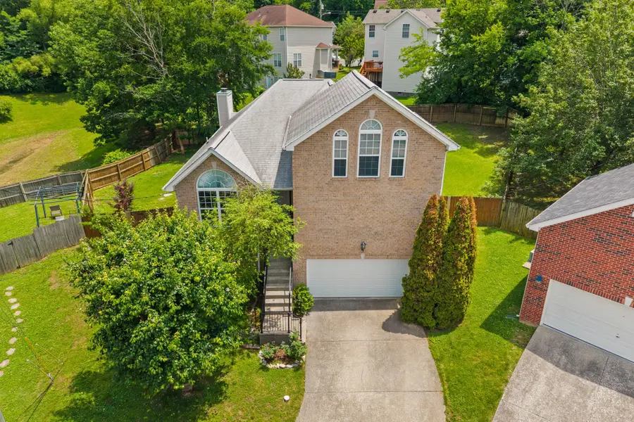 2300 Broadview Dr, Nashville, TN 37217 - #2