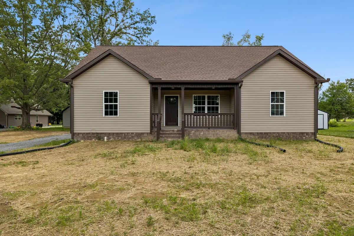 317 Cassie Dr, Lafayette, TN 37083 - #1