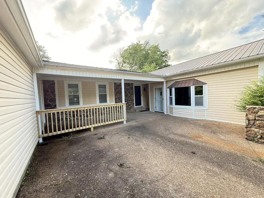 71 N Hampton Ln, Jackson, TN 38305 - #2