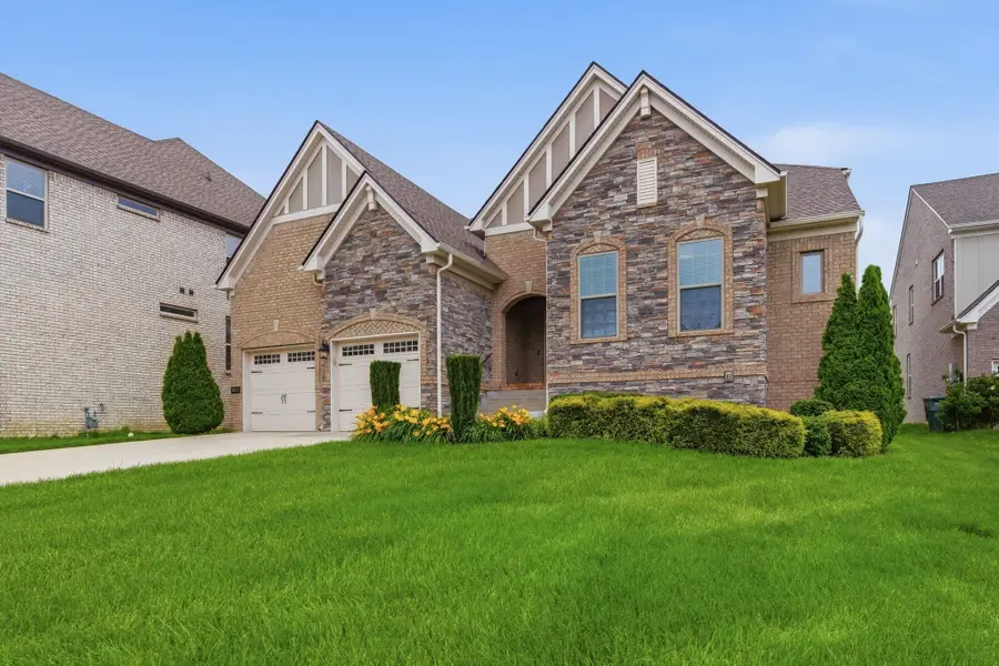 3061 Elliott Dr, Mount Juliet, TN 37122 - #2