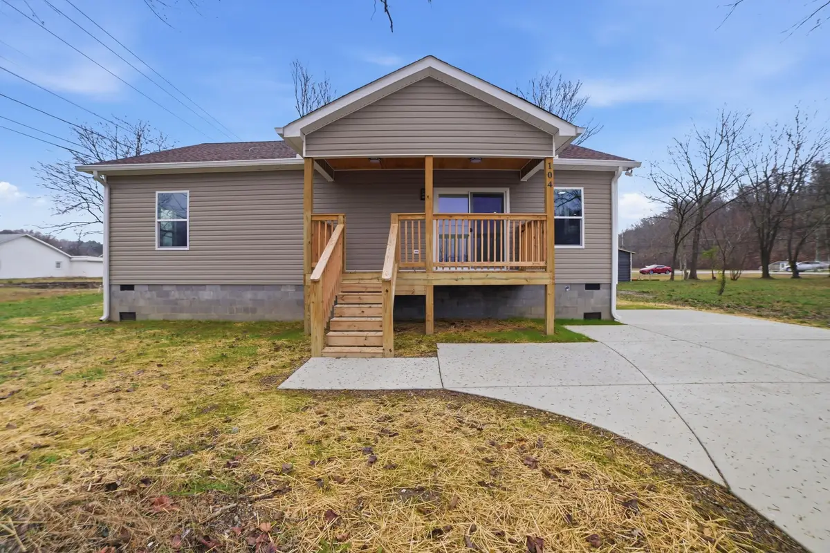 104 Fairground Dr, Waverly, TN 37185 - #1