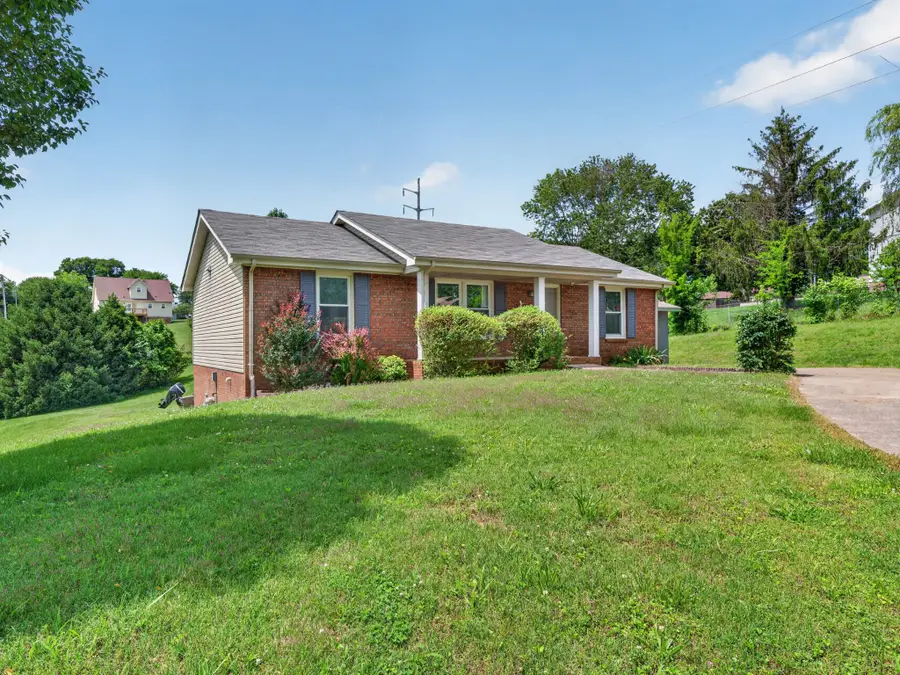 1914 Claymont Dr, Clarksville, TN 37040 - #2