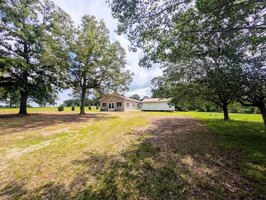1168 W Green Hill Rd, McMinnville, TN 37110 - #3