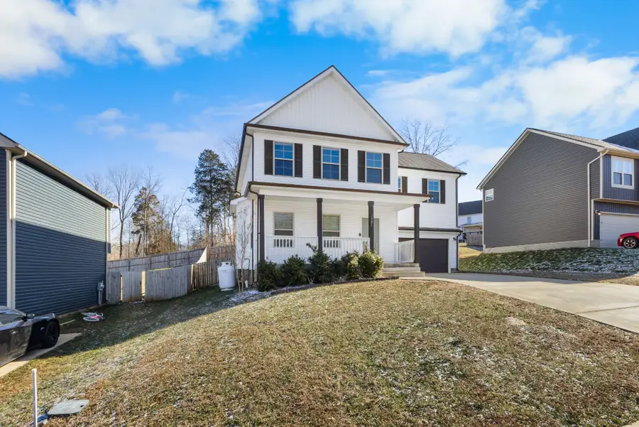 1381 Sussex Dr, Clarksville, TN 37042 - #2