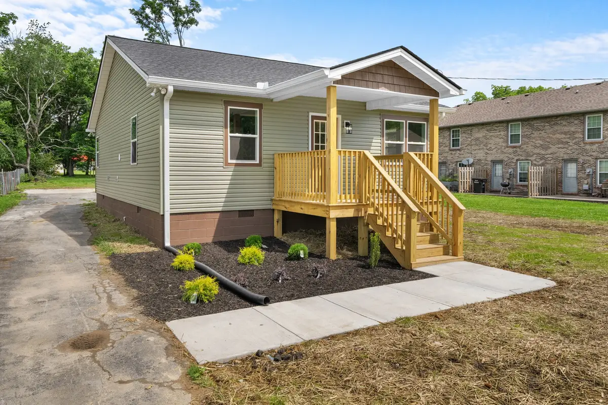 311 E Grizzard St, Tullahoma, TN 37388 - #1