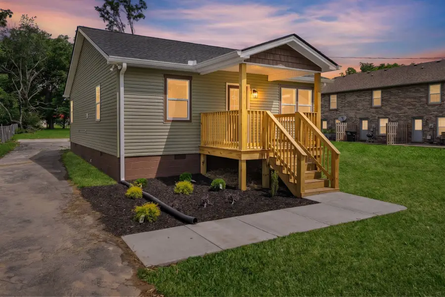 311 E Grizzard St, Tullahoma, TN 37388 - #2