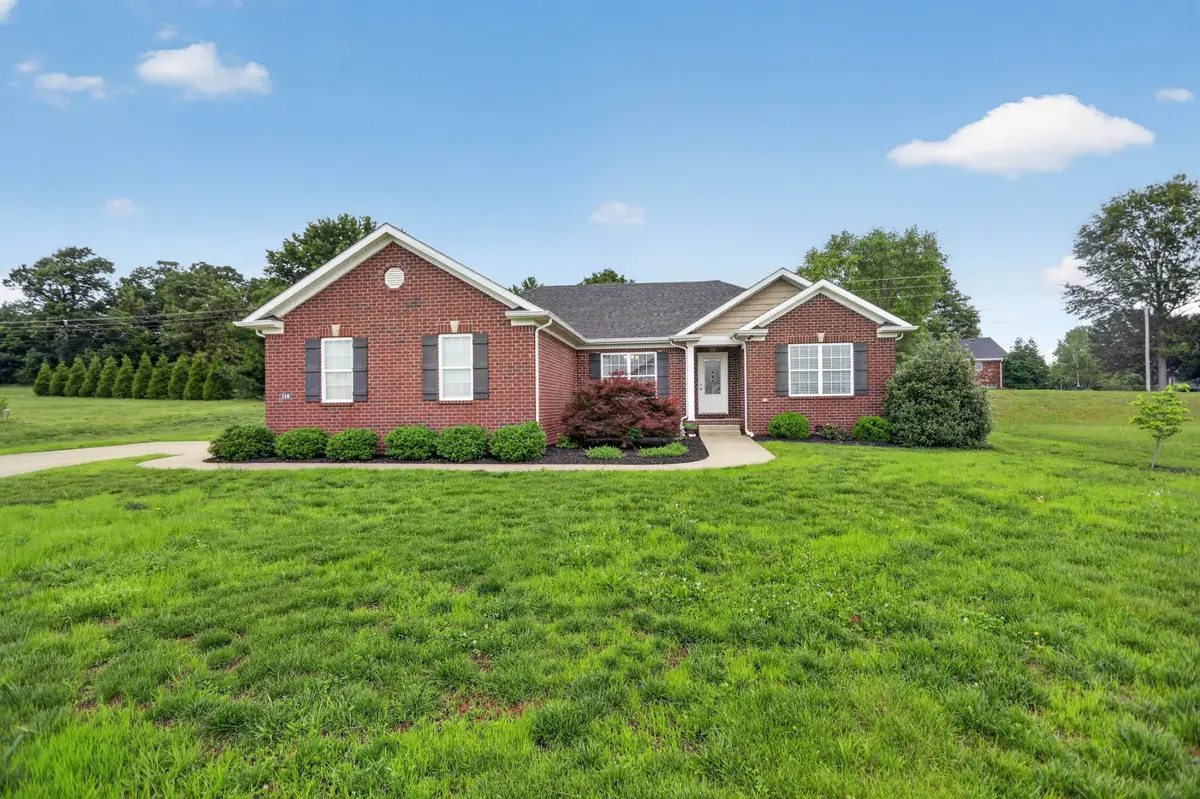 210 Claiborne Cir, Franklin, KY 42134 - #1