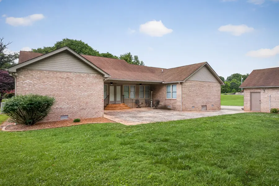 492 Nob Hill Dr, Sparta, TN 38583 - #3