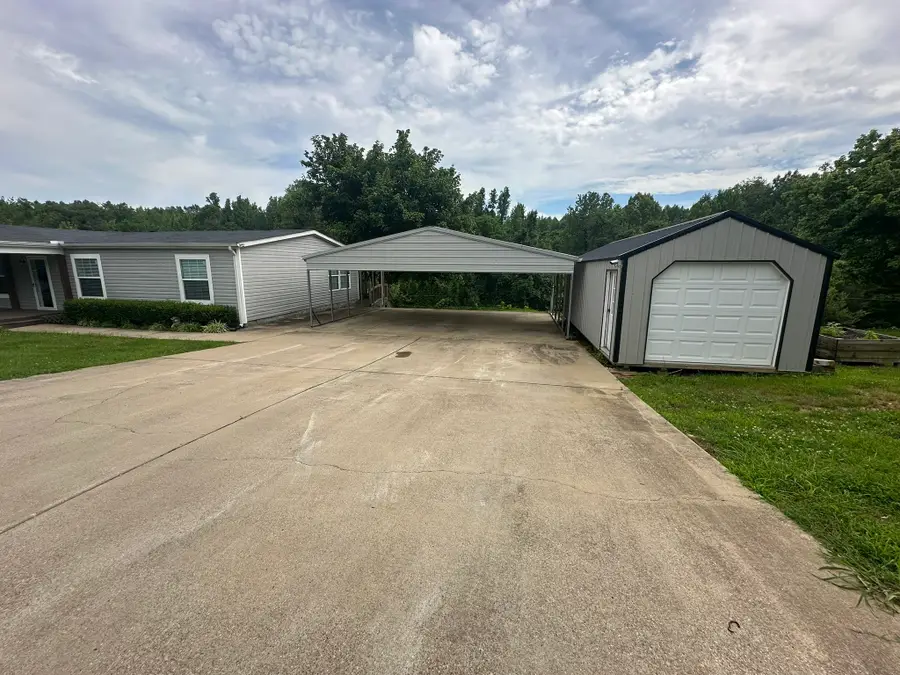 211 Church Hill Rd, Westpoint, TN 38486 - #3