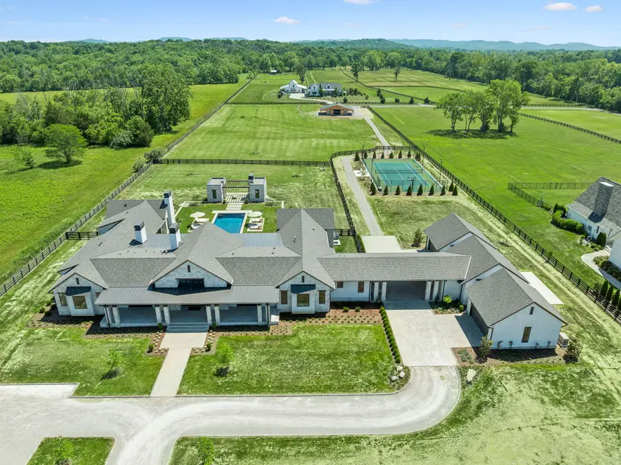 2077 Wilson Pike, Franklin, TN 37067 - #2