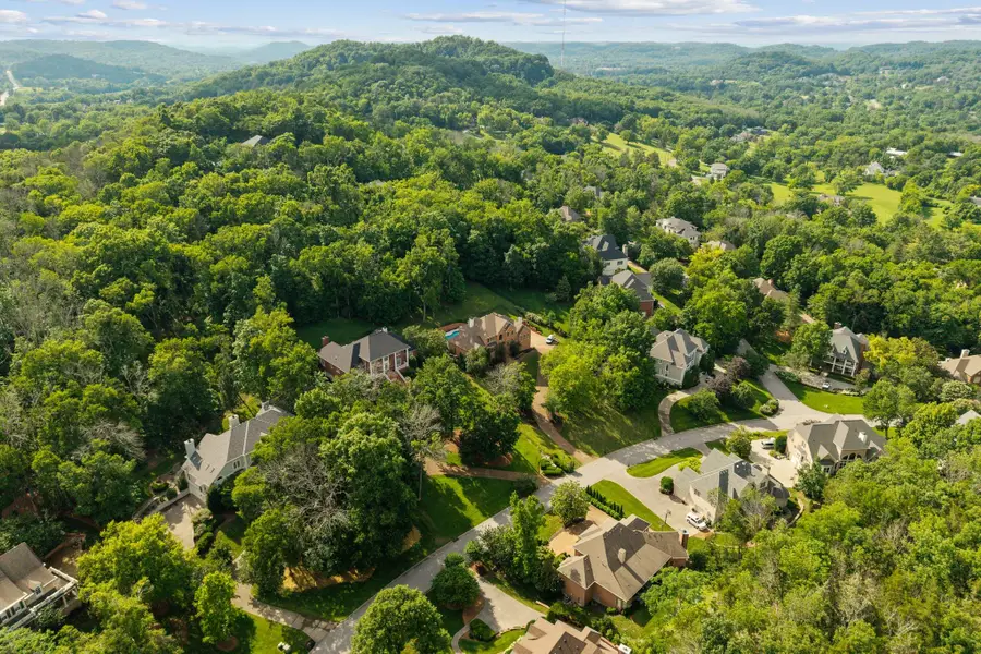 537 Grand Oaks Dr, Brentwood, TN 37027 - #2