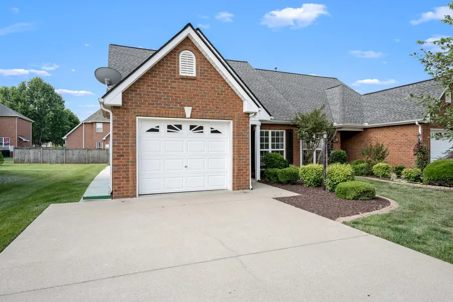 348 Golfview Ct, Murfreesboro, TN 37127 - #2