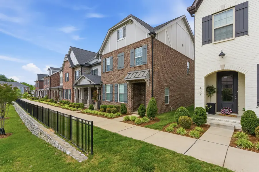 430 Longstone Rd, Gallatin, TN 37066 - #2