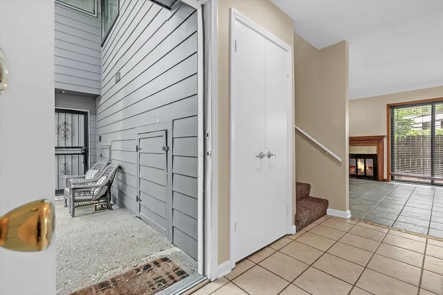 3967 Grahamdale Cir #3967B, Memphis, TN 38122 - #2