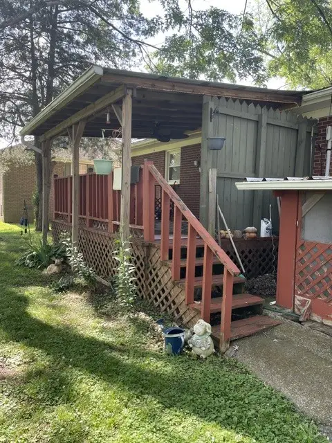527 7th St, Lawrenceburg, TN 38464 - #3
