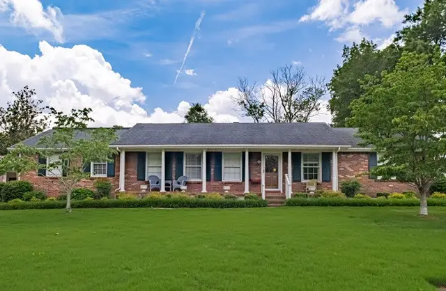 301 Lannom Cir, Tullahoma, TN 37388 - #1