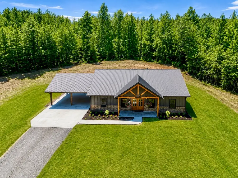 4811 Lick Creek Rd, Linden, TN 37096 - #3