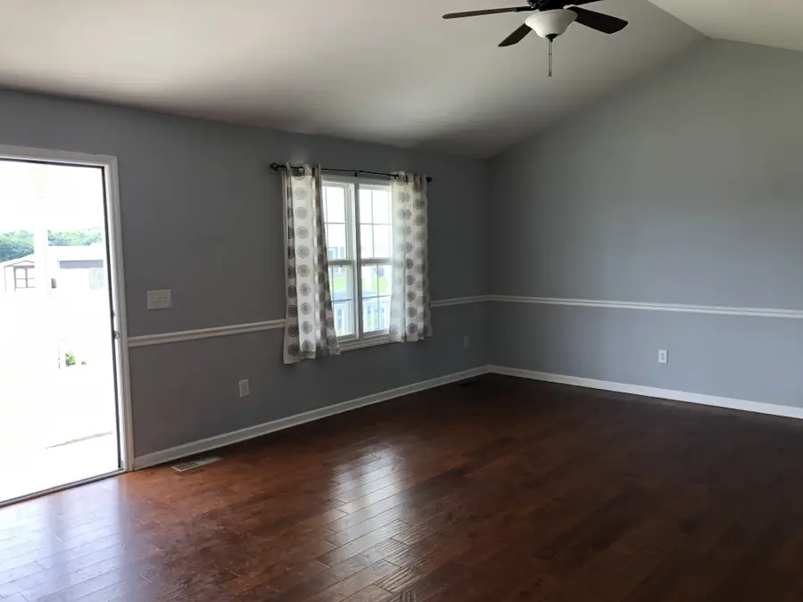 171 Raspberry Dr, Winchester, TN 37398 - #2