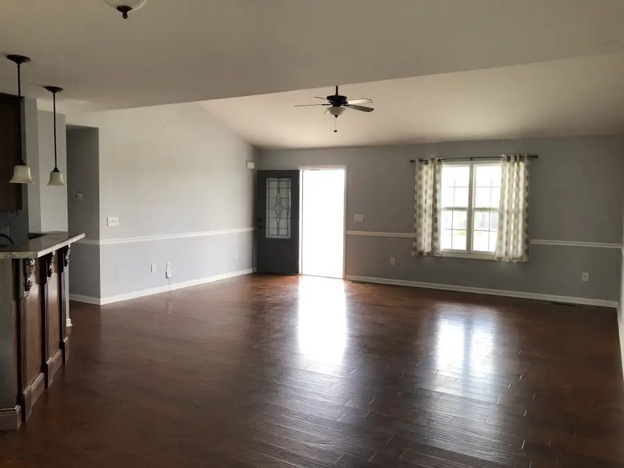 171 Raspberry Dr, Winchester, TN 37398 - #3