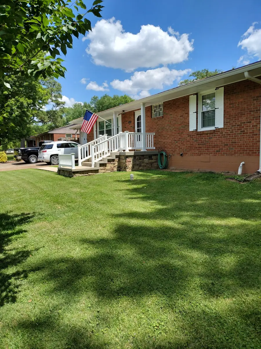 204 Park Ln, Clarksville, TN 37042 - #3