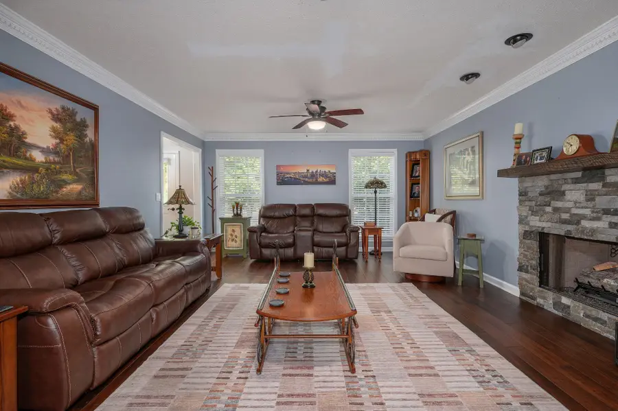 311 Orchard Park Dr, White House, TN 37188 - #2