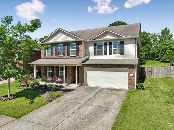 1026 Harmony Ln, Hendersonville, TN 37075