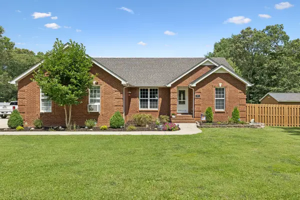 77 Shady Acres Ln, Tullahoma, TN 37388