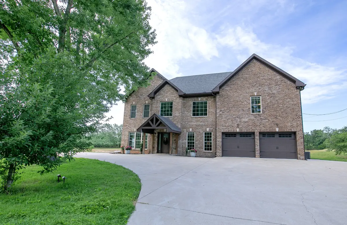 7144 Hall Rd, Greenbrier, TN 37073 - #1